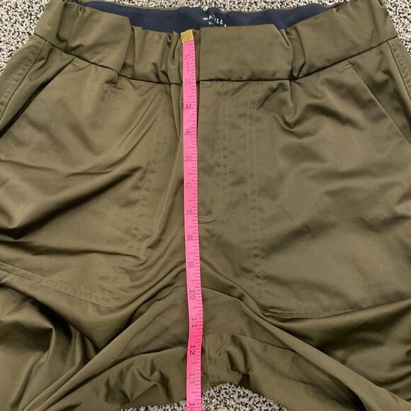 ATHLETA 8 Radiant Green High Rise Shine Joggers Gorpcore Athleisure Zip Ankle - Picture 14 of 16